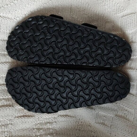 NEW Arizona high shine black with gold buckle - Picture 5 of 6